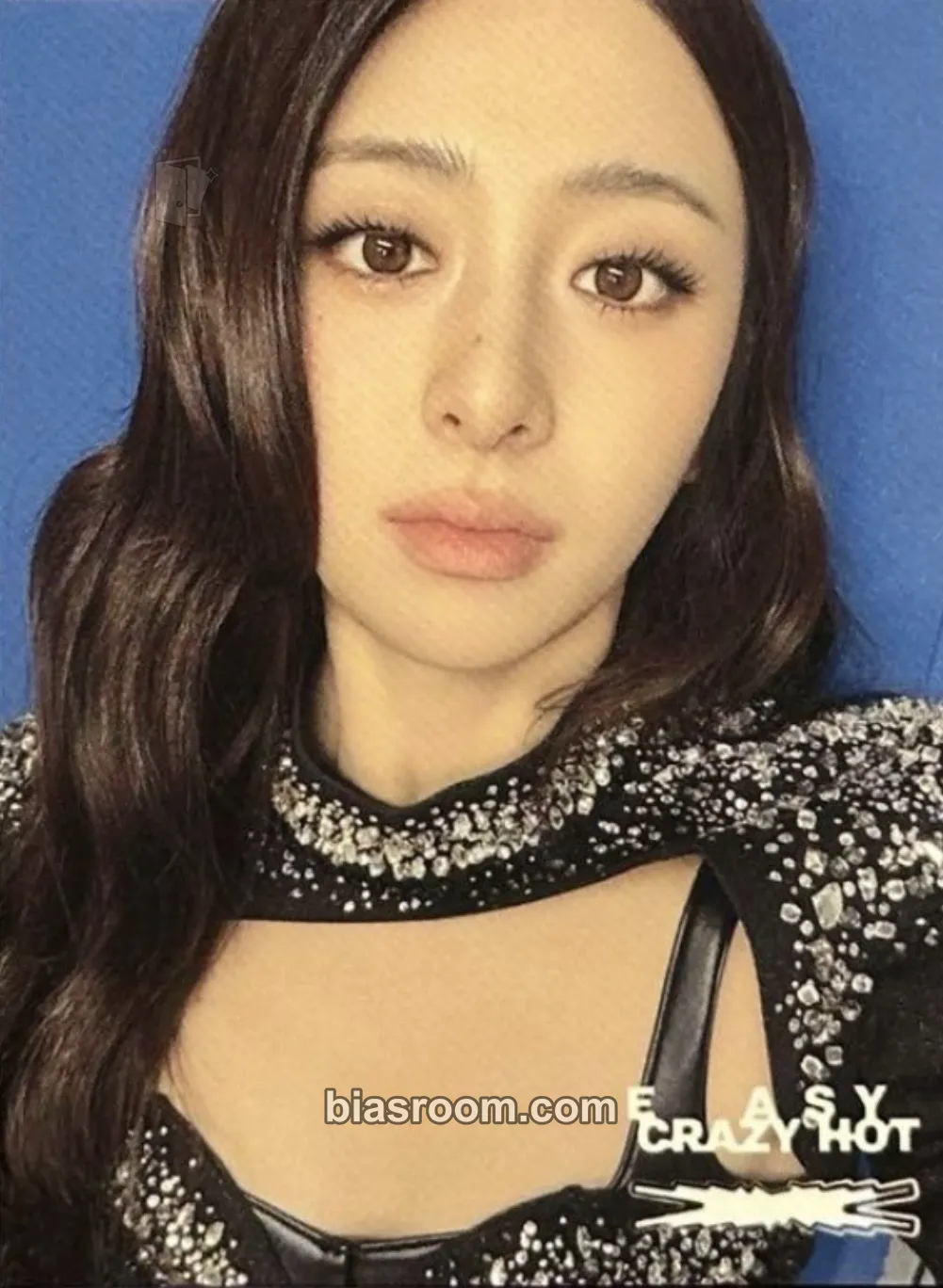 Huh Yunjin 2026 Tour 'Easy Crazy Hot Encore' in Seoul Digicode Photocard - LE SSERAFIM - LE SSERAFIM K-pop photocard