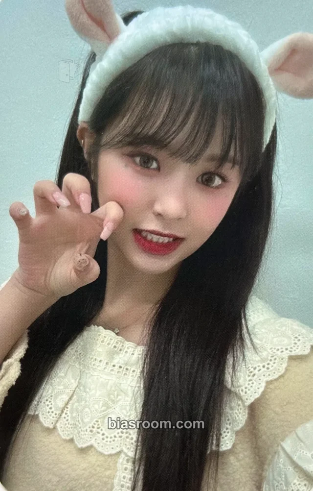EVERGLOW - E:U - Return of The Girl Album everline round 3 pob (pre-order benefit) video call (fancall)