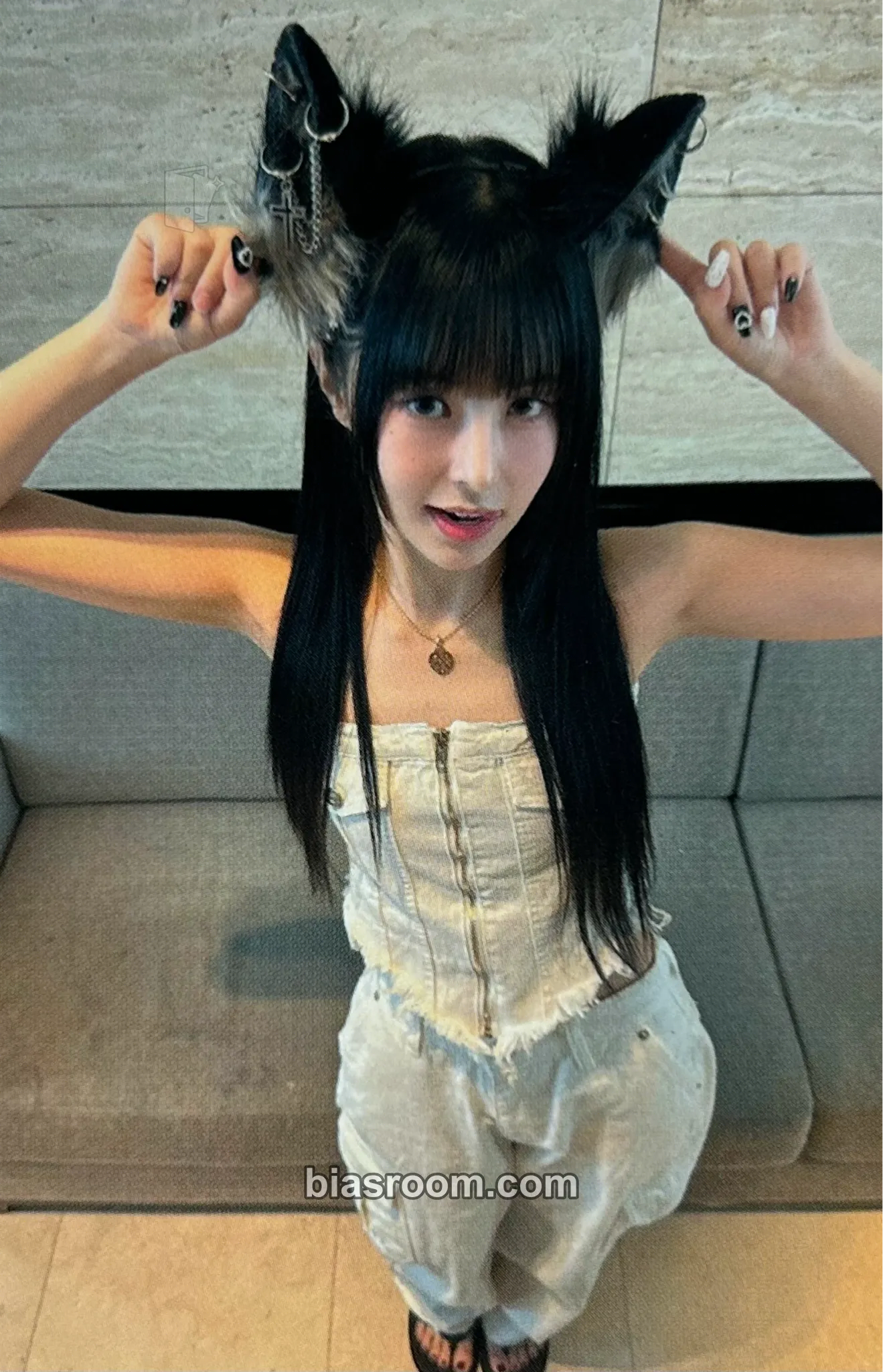 E:U ZOMBIE Photocard - EVERGLOW - EVERGLOW K-pop photocard