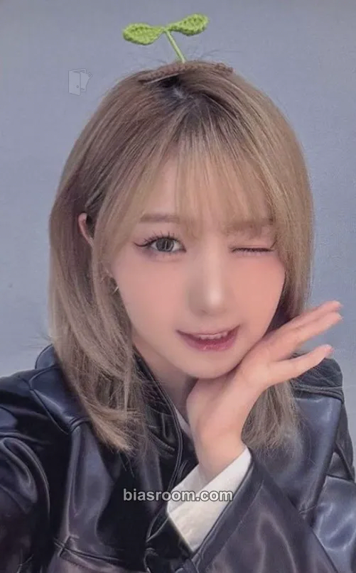 Hitomi &our vibe Photocard - SAY MY NAME - SAY MY NAME K-pop photocard
