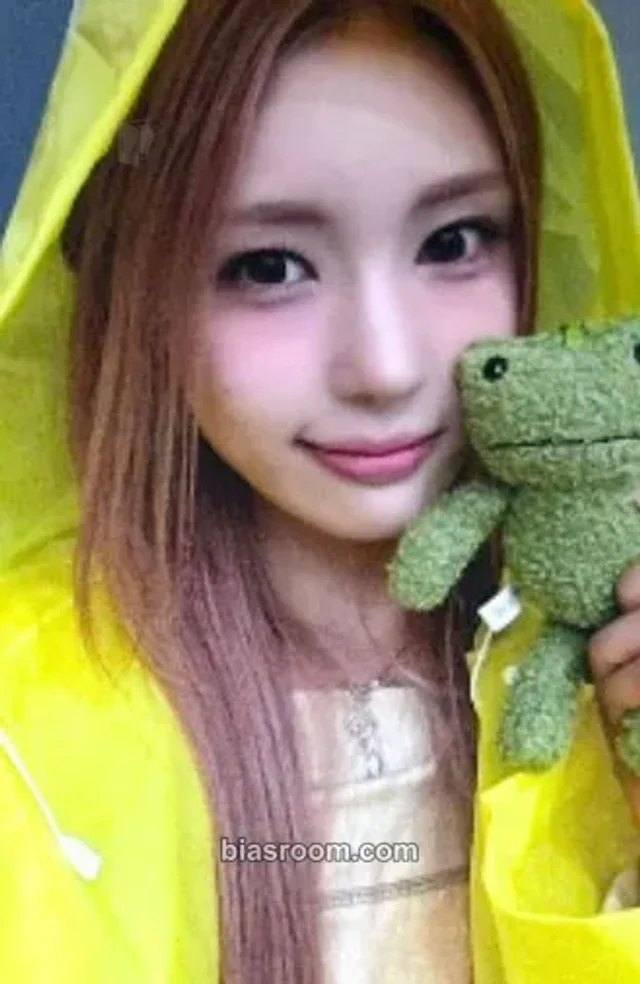 ifeye - Hwayeon - sweet tang Album bad image - replace apple music fansign round 1