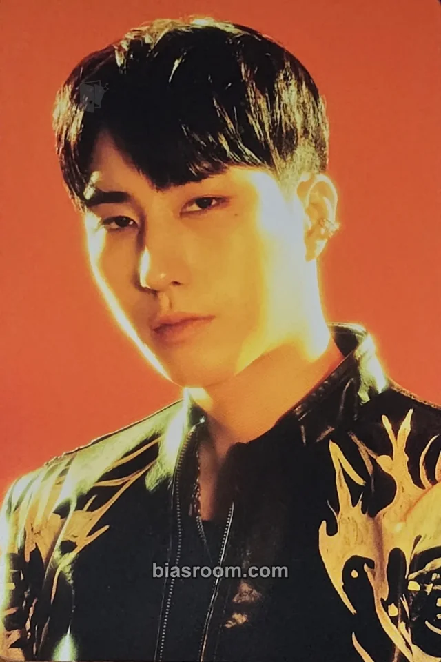 ONEWE - Harin - O! New E!volution V Event merch photocard photocard set
