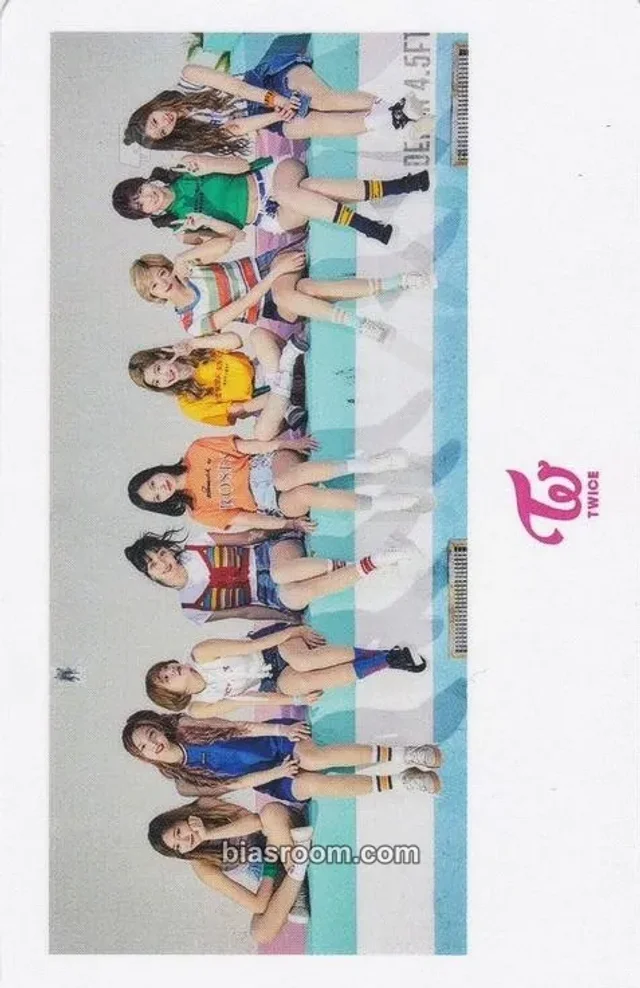 TWICE - #TWICE Album polaroid polaroid set pop-up shibuya
