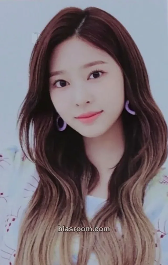 IZ*ONE - Minju - ONEIRIC THEATER Event trading card