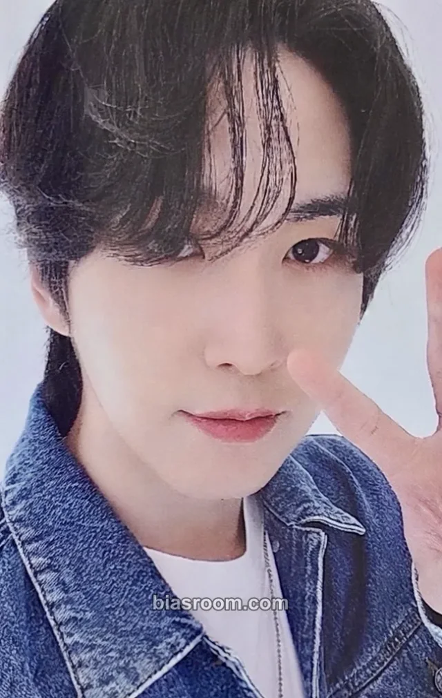 PENTAGON - Shinwon - 2023 Season's Greetings: Record of Youth Other pob (pre-order benefit) withmuu/withdrama season's greetings