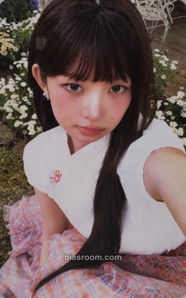 IVE - Rei - Rei x Deling Magazine Other deling magazine magazine photocard