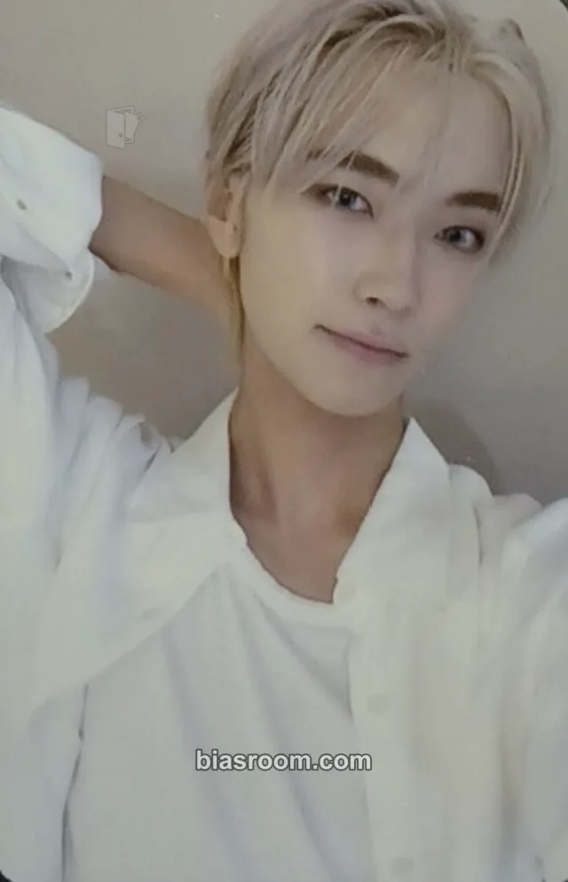 NEWBEAT - Yunhu - Louder Than Ever Album poca album newbeat version album photocard