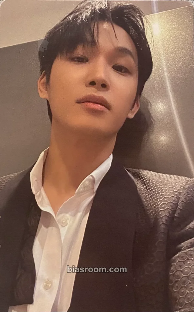 BTOB - Hyunsik - [TO.MELODY] 2024 Season's Greetings YA-CHIC Other season's greetings pob (pre-order benefit) everline black version
