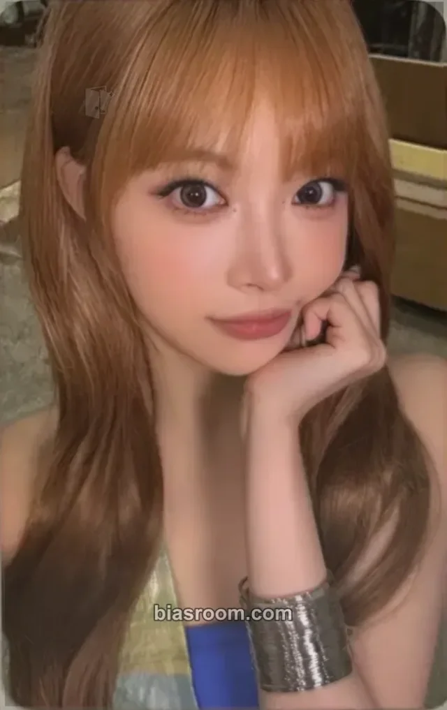 LE SSERAFIM - Hong Eunchae - PUREFLOW pt.1 Album withmuu/withdrama fansign