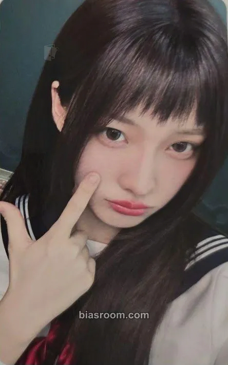 Iroha I Got Your Back Photocard - ILLIT - ILLIT K-pop photocard