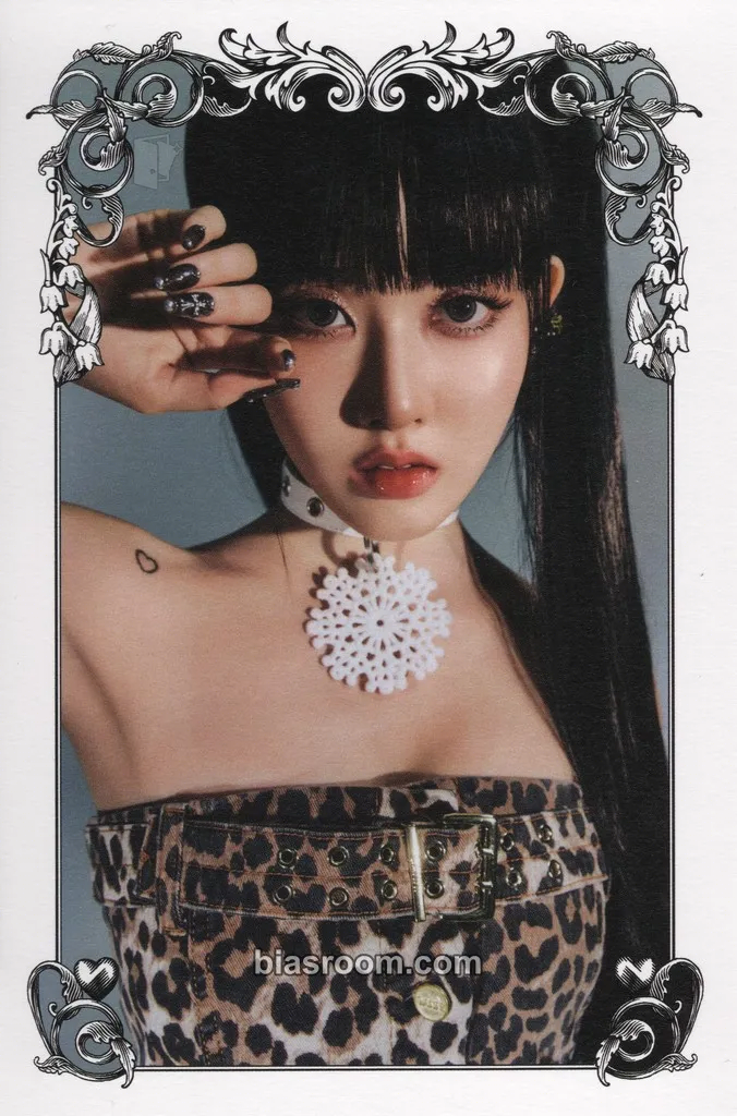 Sieun Metamorphic Photocard - STAYC - STAYC K-pop photocard