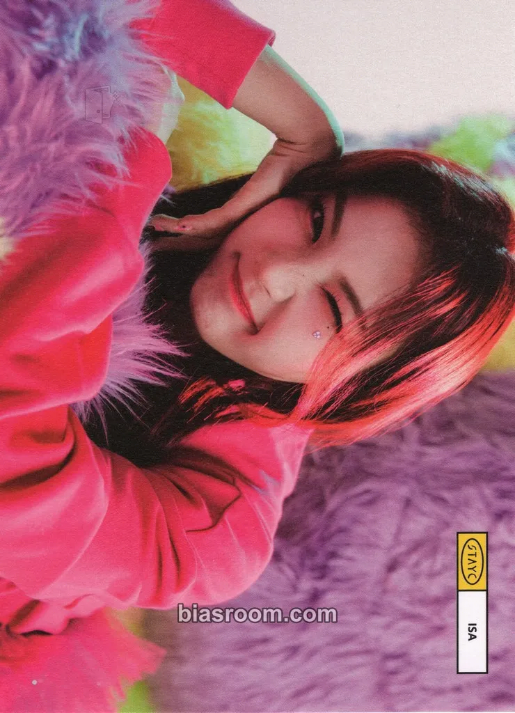 Isa Teddy Bear Photocard - STAYC - STAYC K-pop photocard