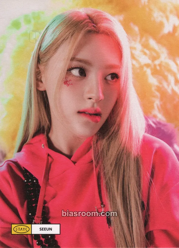 Seeun Teddy Bear Photocard - STAYC - STAYC K-pop photocard