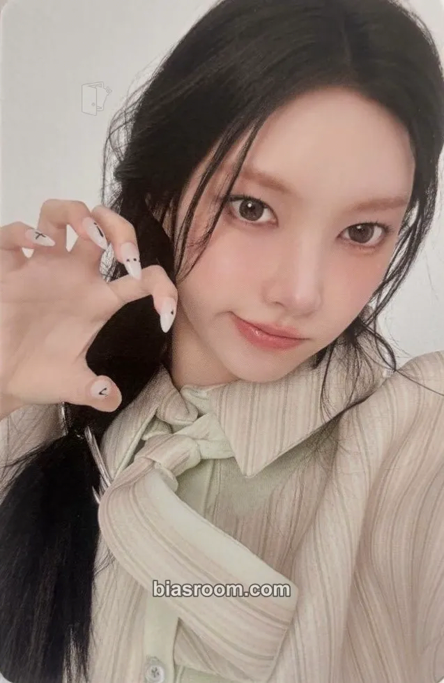 Yunah I Got Your Back Photocard - ILLIT - ILLIT K-pop photocard