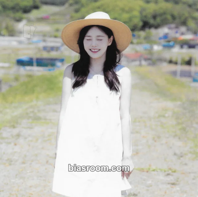 OH MY GIRL - Hyojung - Purple Note Album album inclusion square photo set kit inclusion