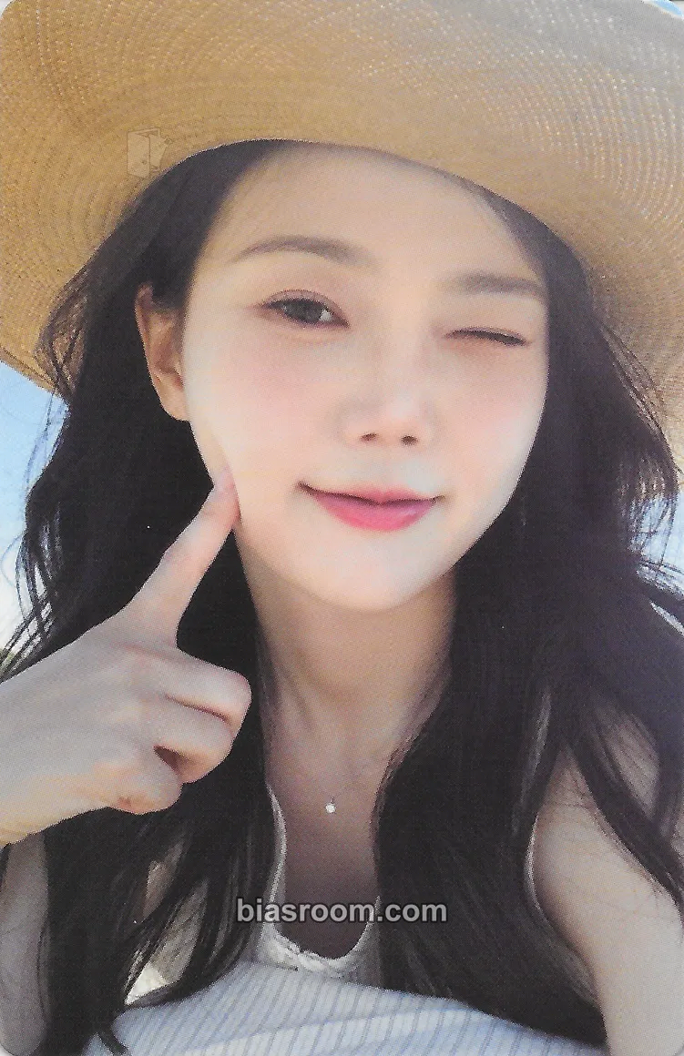 Hyojung Purple Note Photocard - OH MY GIRL - OH MY GIRL K-pop photocard