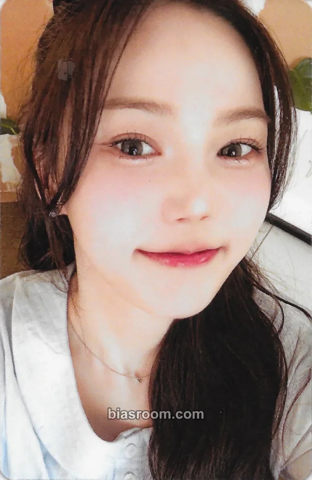 OH MY GIRL - Hyojung - Purple Note Album video call (fancall) round 1 kit photocard