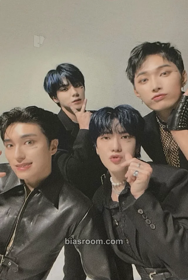Omega X - Jehyun & Junghoon - Love Me Like Album album photocard like version