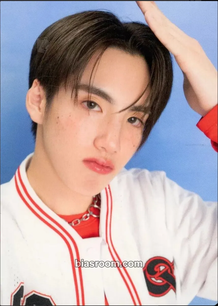 Phutatchai Because of You, I Shine (Japanese Version) Photocard - BUS - BUS K-pop photocard