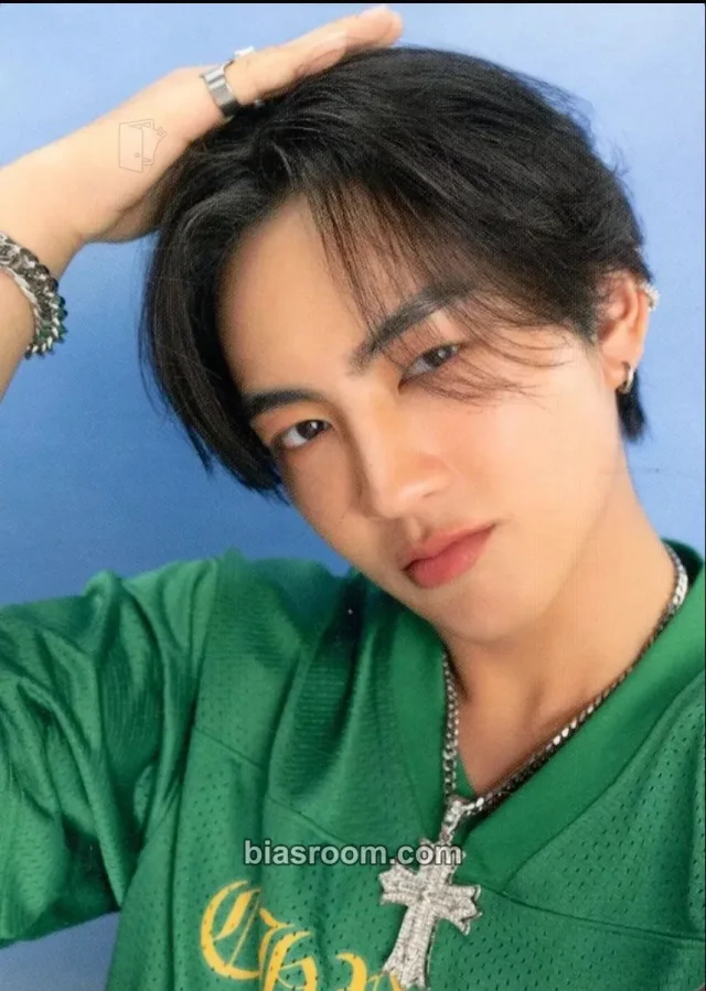 BUS - Heart - Because of You, I Shine (Japanese Version) Album album photocard deluxe version japanese version