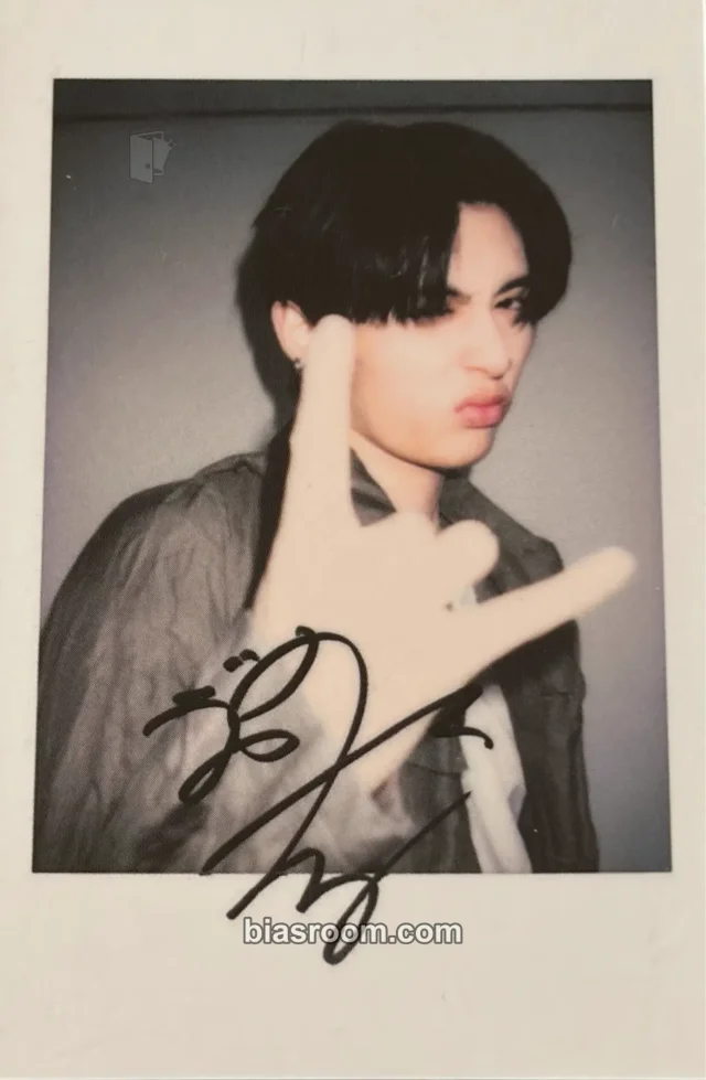 BOYNEXTDOOR - Taesan - The Action Album withfans / yizhiyu (yzy) winner benefit polaroid