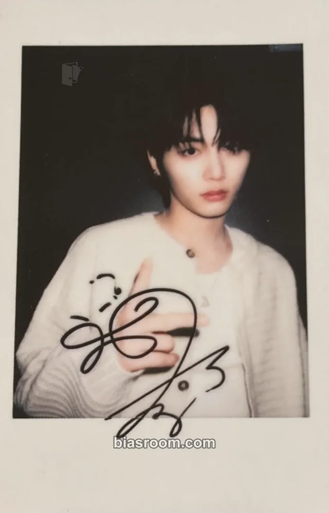 BOYNEXTDOOR - Taesan - The Action Album withfans / yizhiyu (yzy) winner benefit polaroid
