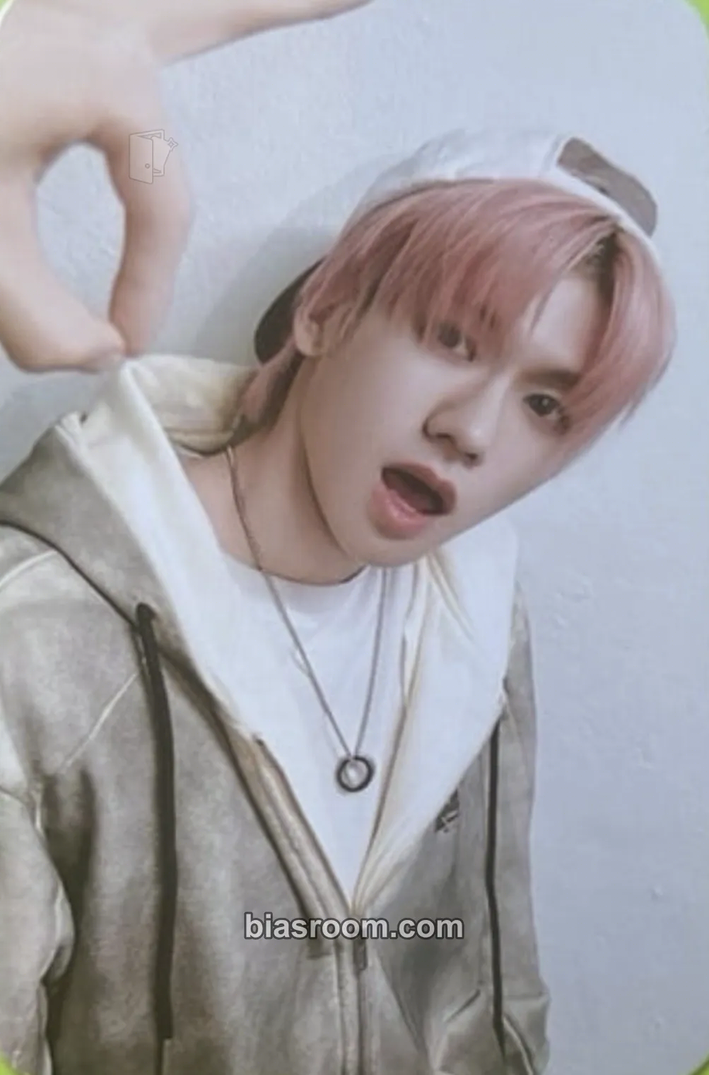 Minsung RAW AND RAD Photocard - NEWBEAT - NEWBEAT K-pop photocard