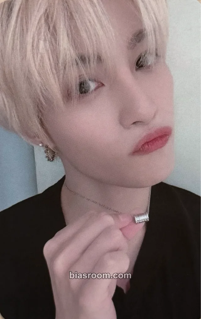 NCT - Yangyang - SM ARTIST BIRTHDAY OFFICIAL MD Other merch photocard mini cake holder 2024 version