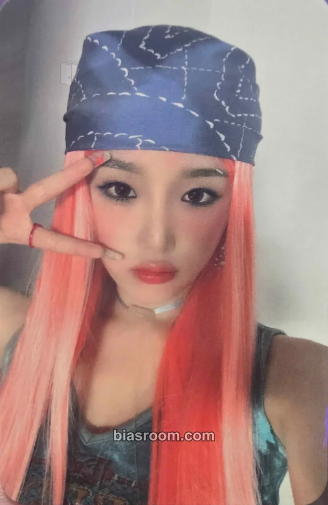 Yena - Yena - HATE XX Album mwave/mnet plus merch