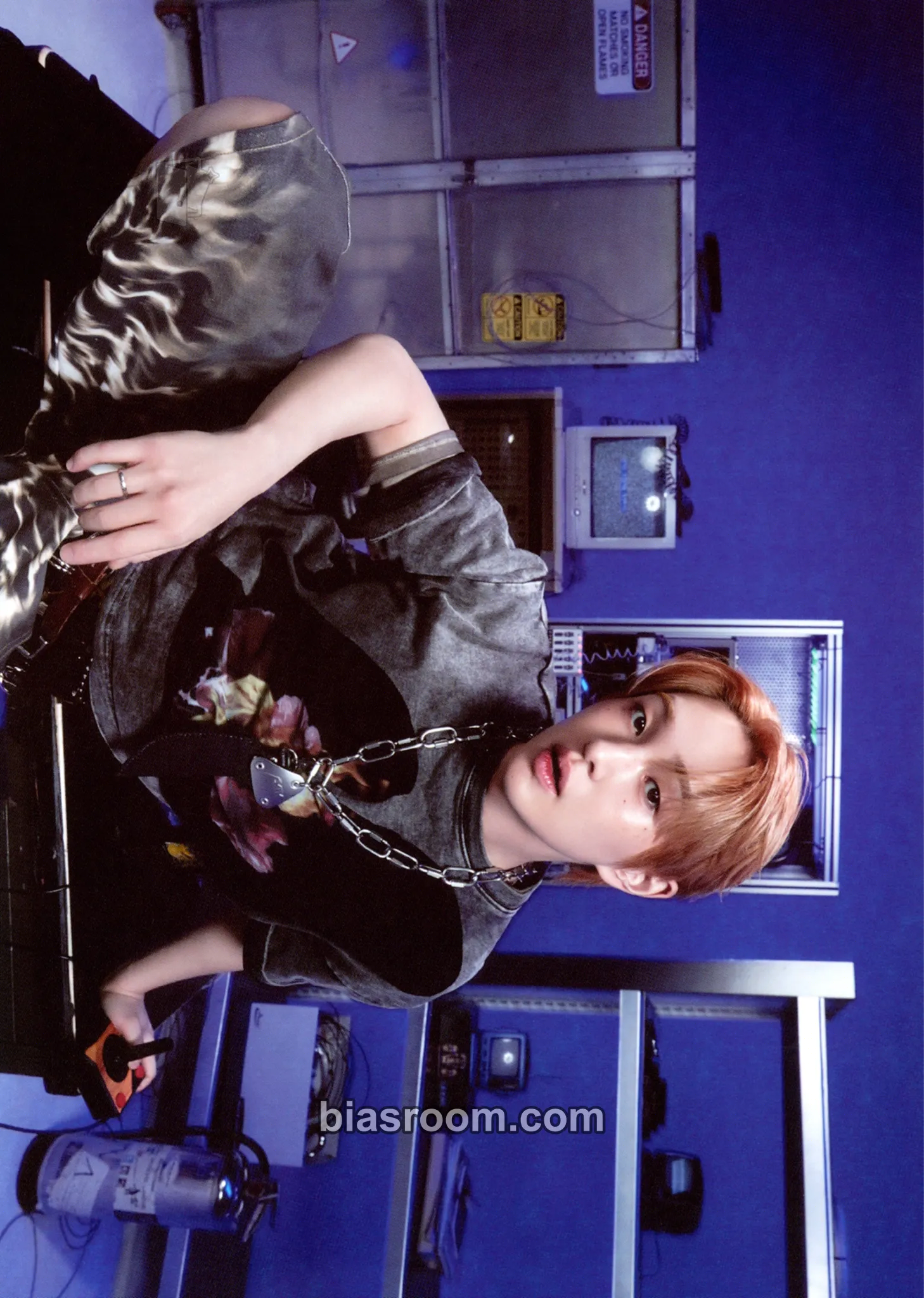 Onew SHINee 2026 Season's Greetings Photocard - SHINee - SHINee K-pop photocard