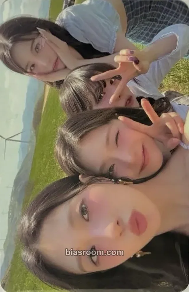 fromis_9 - Chaeyoung & Nagyung & Jiheon - 2024 PHOTOBOOK <FROM SUMMER> Other merch photocard photo exhibit messenger bag