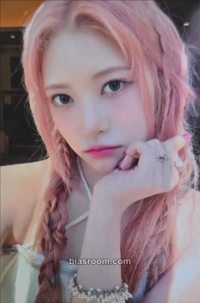 RESCENE - Liv - Re:Scene Album soundwave video call (fancall) round 8