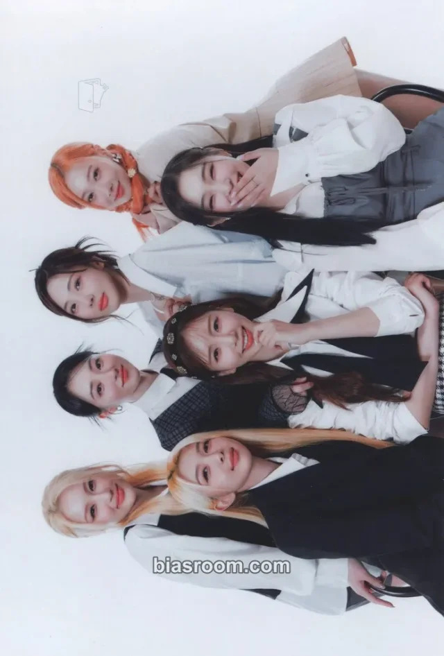 Dreamcatcher - Reason Boutique Event postcard set merch inclusion