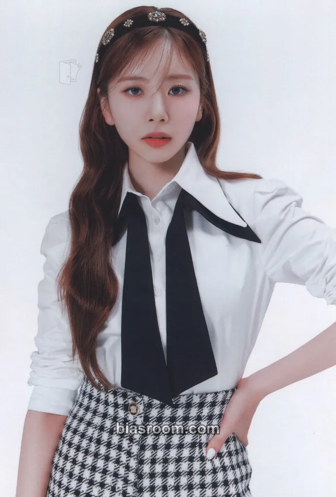 JiU Reason Boutique Photocard - Dreamcatcher - Dreamcatcher K-pop photocard
