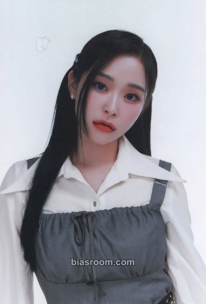 Gahyun Reason Boutique Photocard - Dreamcatcher - Dreamcatcher K-pop photocard