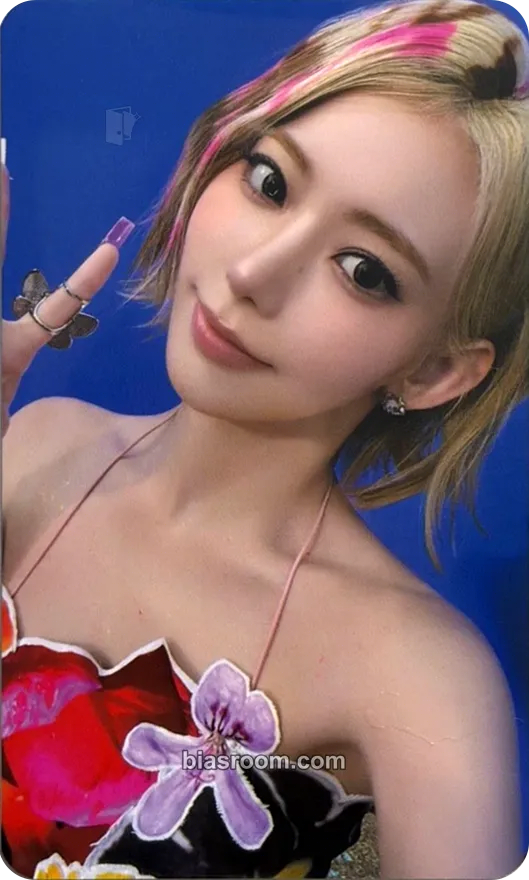 Sakura PUREFLOW pt.1 Photocard - LE SSERAFIM - LE SSERAFIM K-pop photocard