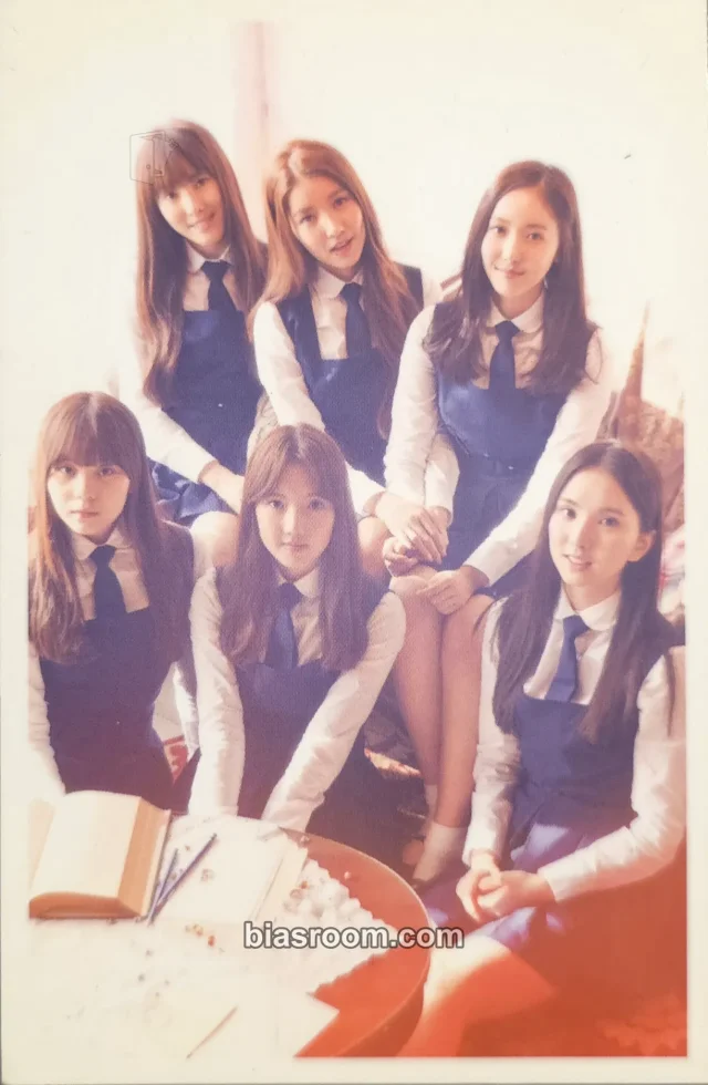 GFRIEND - Gfriend 1st Showcase in Taiwan Event merch photocard taiwan