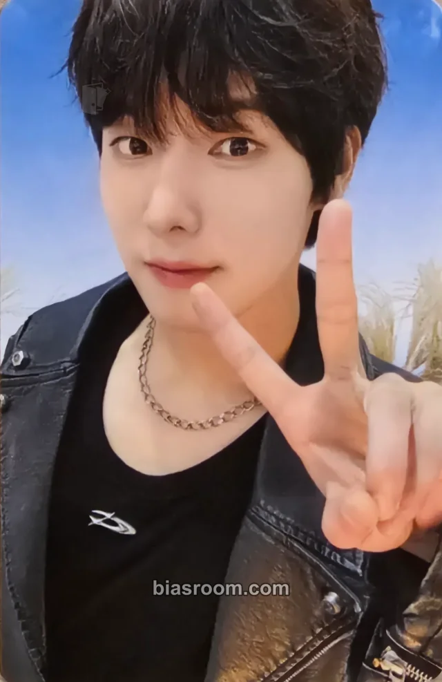 ONEWE - Yonghoon - 2025 ONEWE WORLD TOUR 'O! NEW E!volution Ⅳ' Event concert trading card