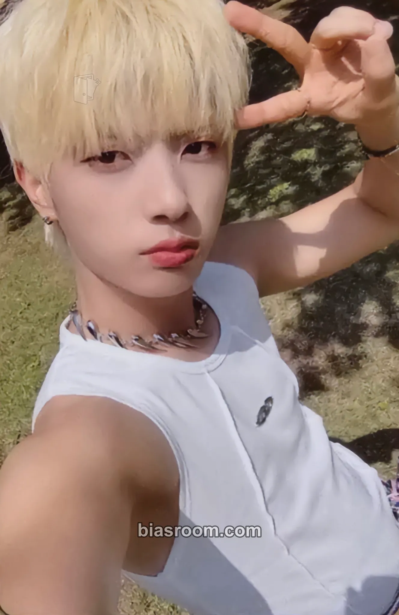 Kanghyun 2025 ONEWE WORLD TOUR 'O! NEW E!volution Ⅳ' Photocard - ONEWE - ONEWE K-pop photocard