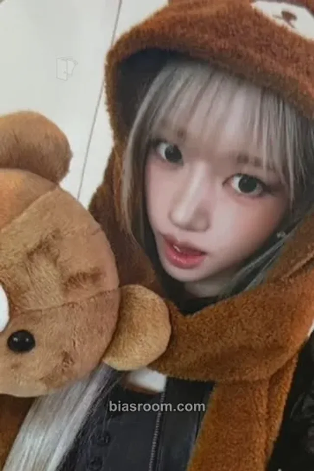 MEOVV - Sooin - BITE NOW Album hellolive fansign round 3