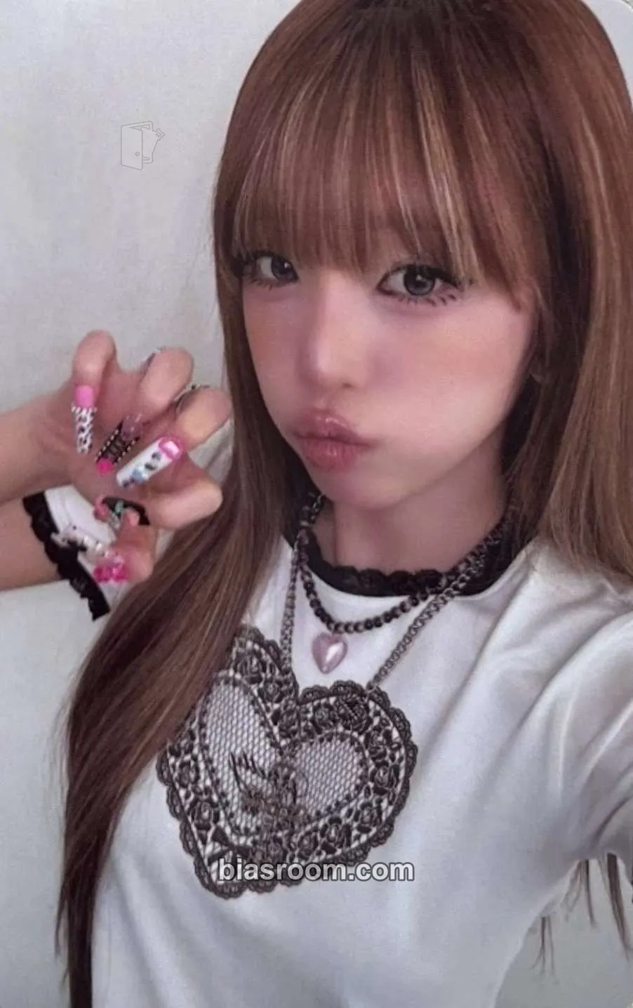 Yena Love Catcher Photocard - Yena K-pop photocard