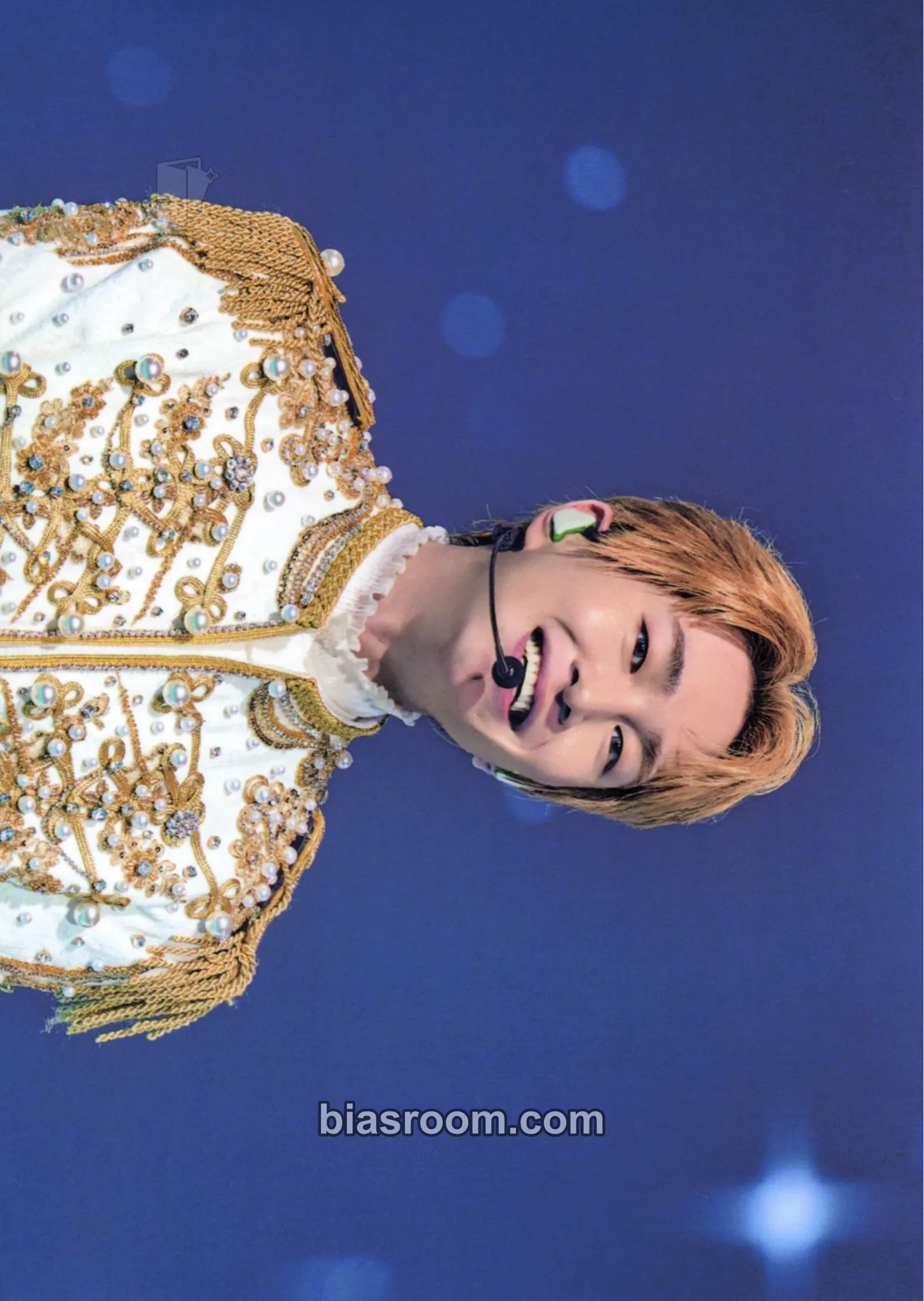 Onew SHINee World VI: Perfect Illumination Photocard - SHINee - SHINee K-pop photocard