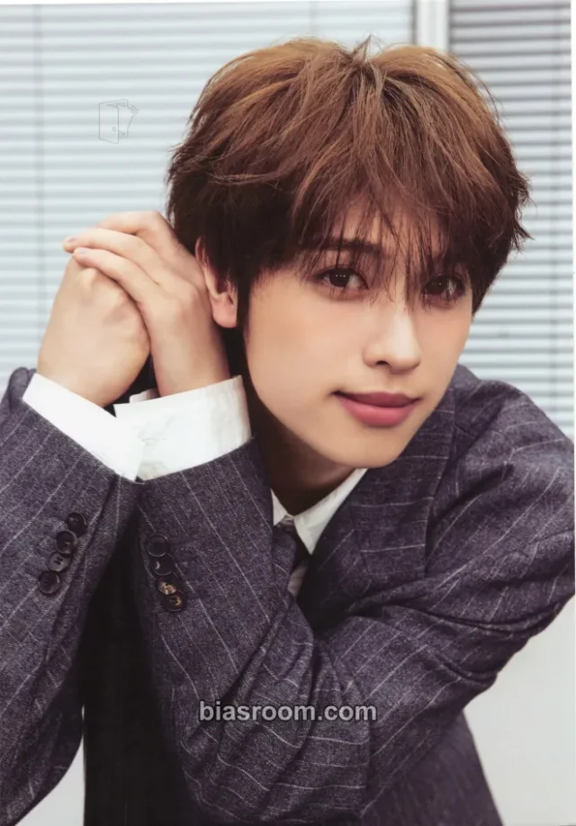 Xdinary Heroes - Gaon - 2026 Season's Greetings - SUPER NORMAL Other season's greetings kit inclusion mini poster poster set