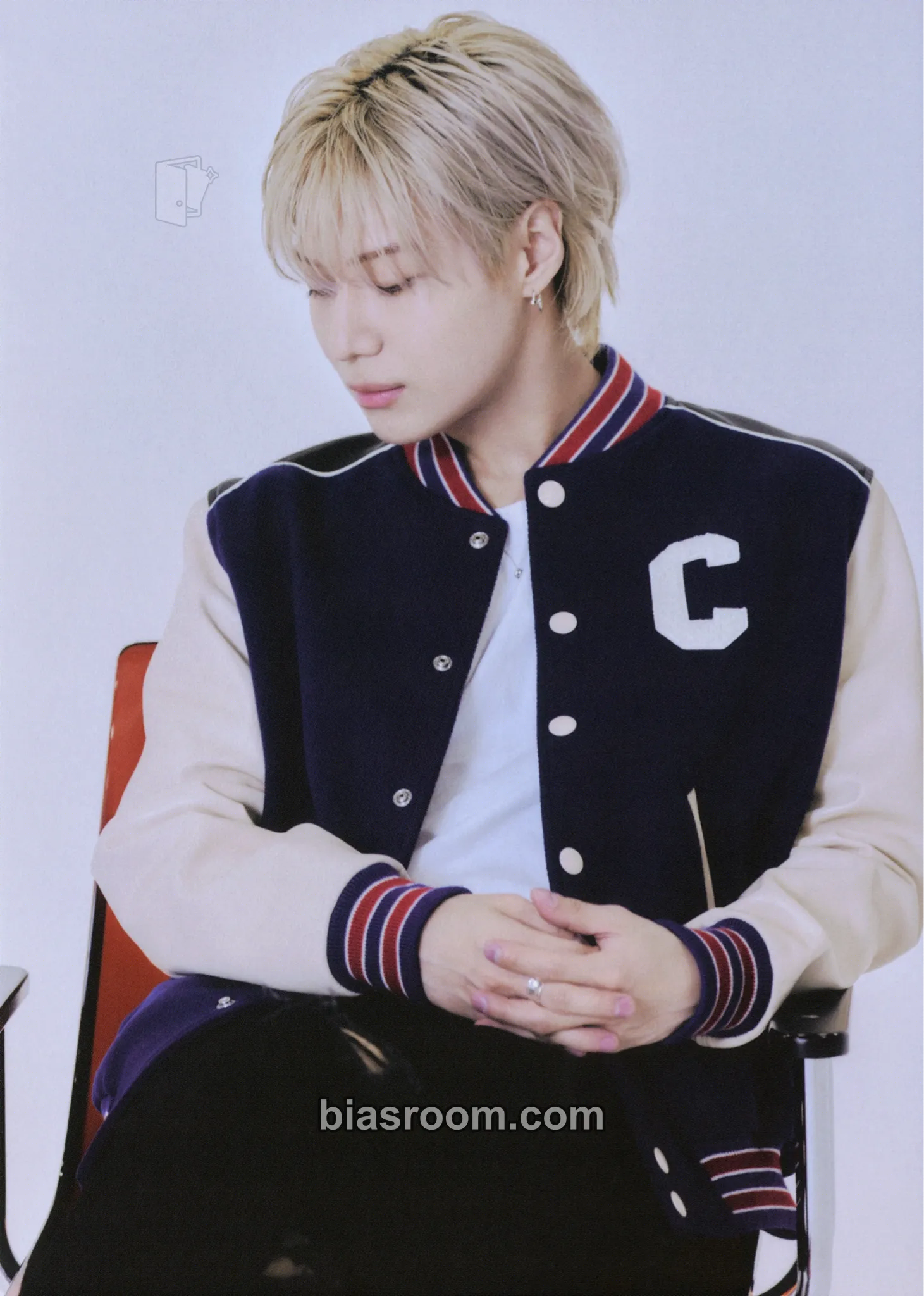 Taemin SHINee World VI: Perfect Illumination Photocard - SHINee - SHINee K-pop photocard