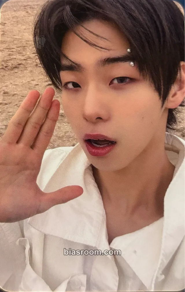 82Major - Dogyun - FEELM Album everline trading card pop-up B version