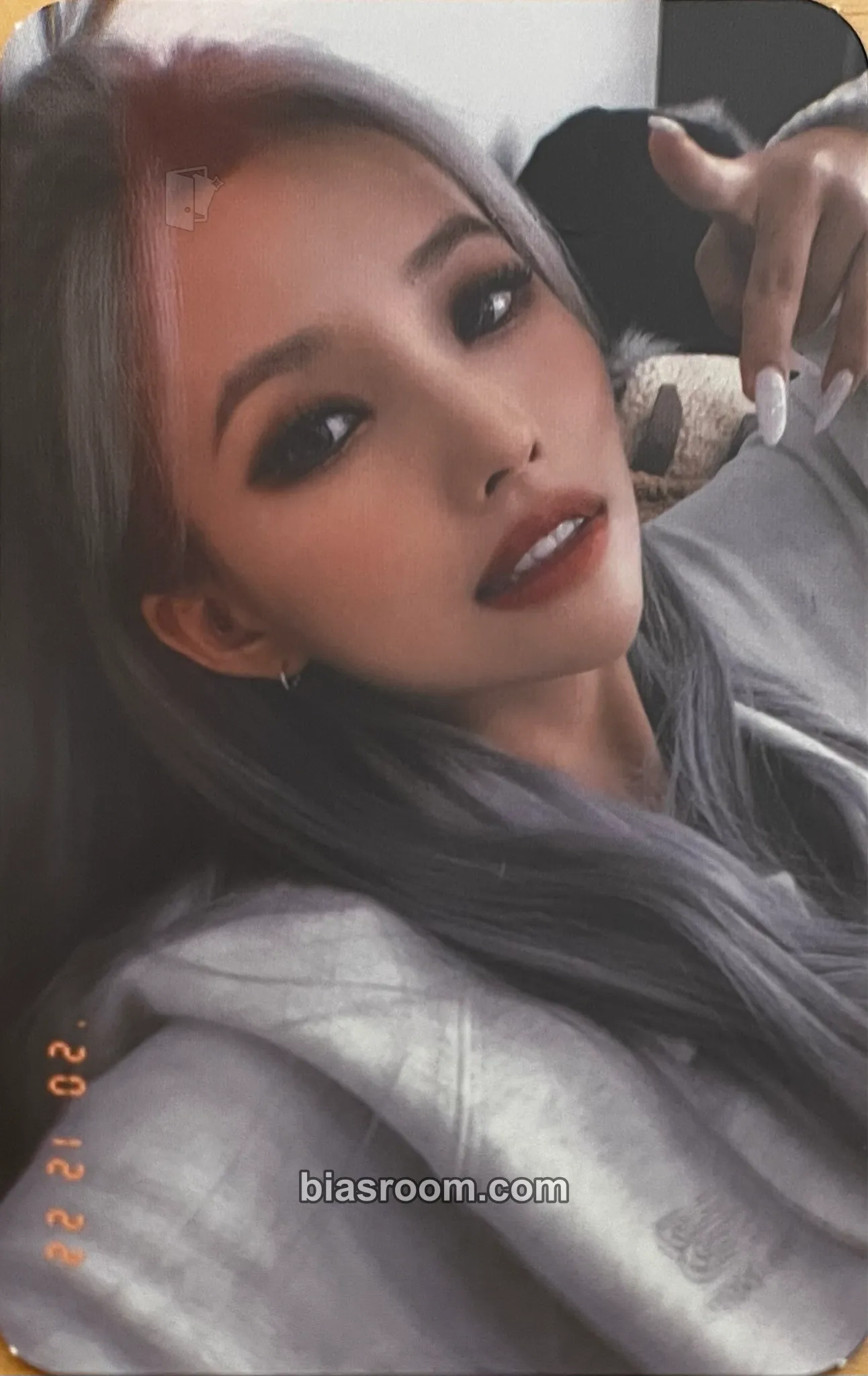 Soyeon Akiii Classic Photocard - i-dle - i-dle K-pop photocard