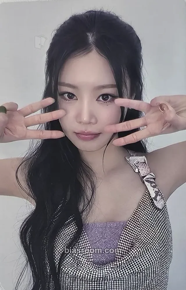 Soojin - Soojin - RIZZ Album jump up fansign round 2