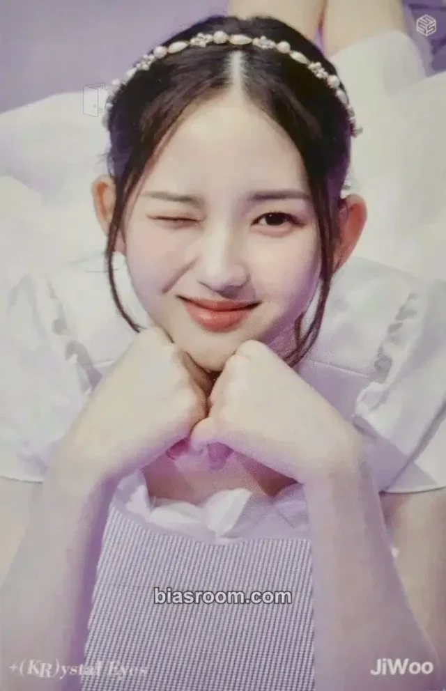 tripleS - Jiwoo - Aesthetic Album broadcast postcard week 2