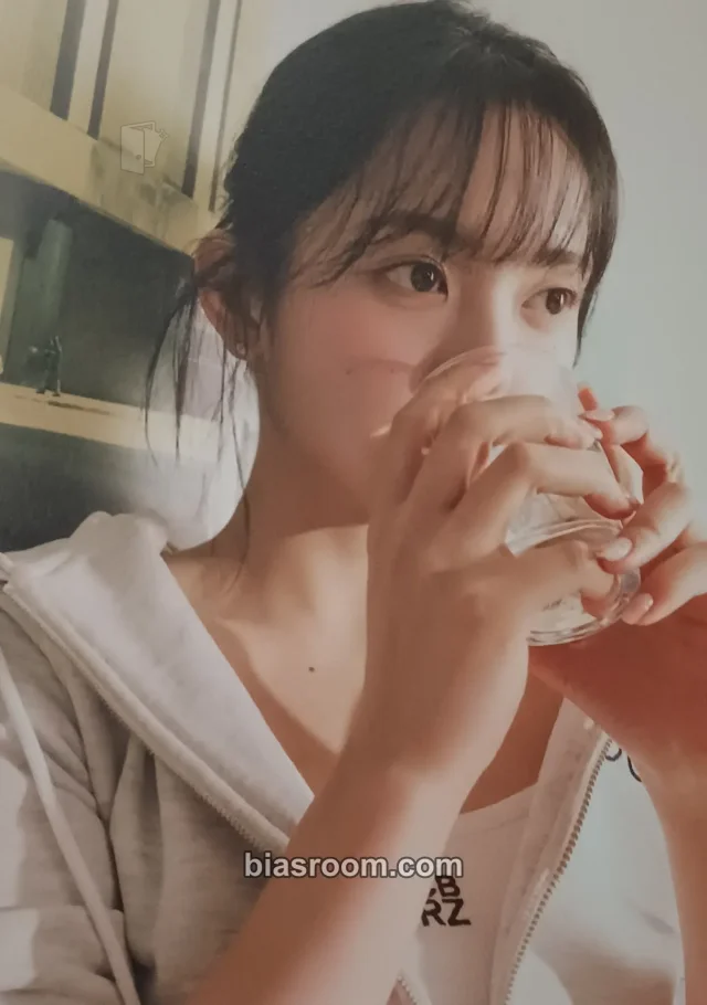 Kep1er - Mashiro - LOVESTRUCK! Album album inclusion postcard eye contact version