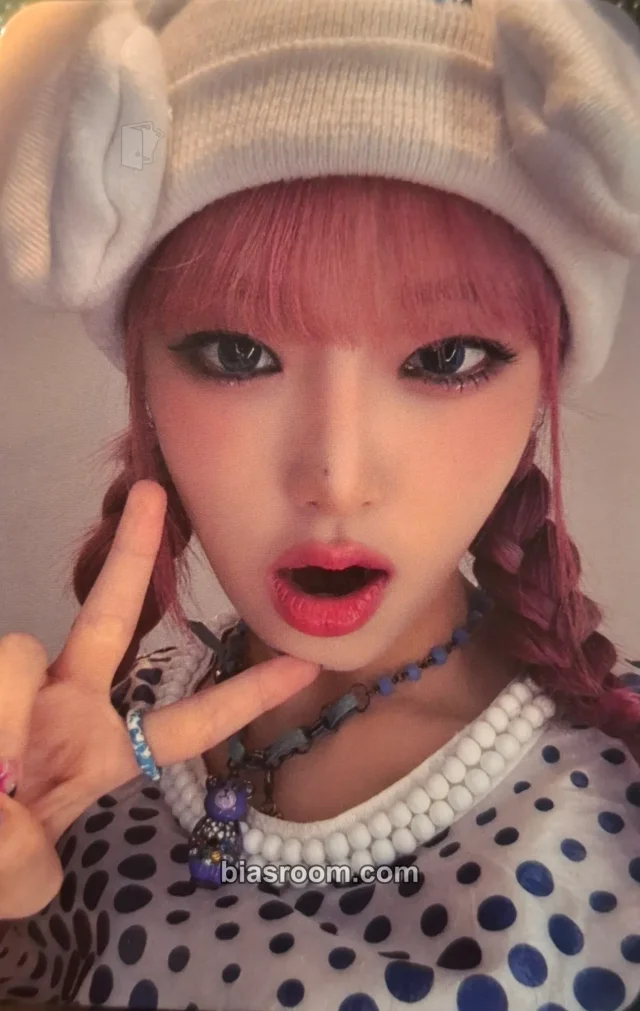 Yena - Yena - HATE XX Album pob (pre-order benefit)